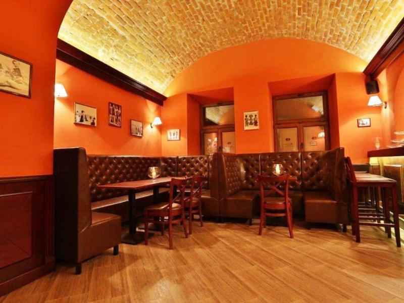 Rynek 6 Retro Pub & Hostel ラドム エクステリア 写真